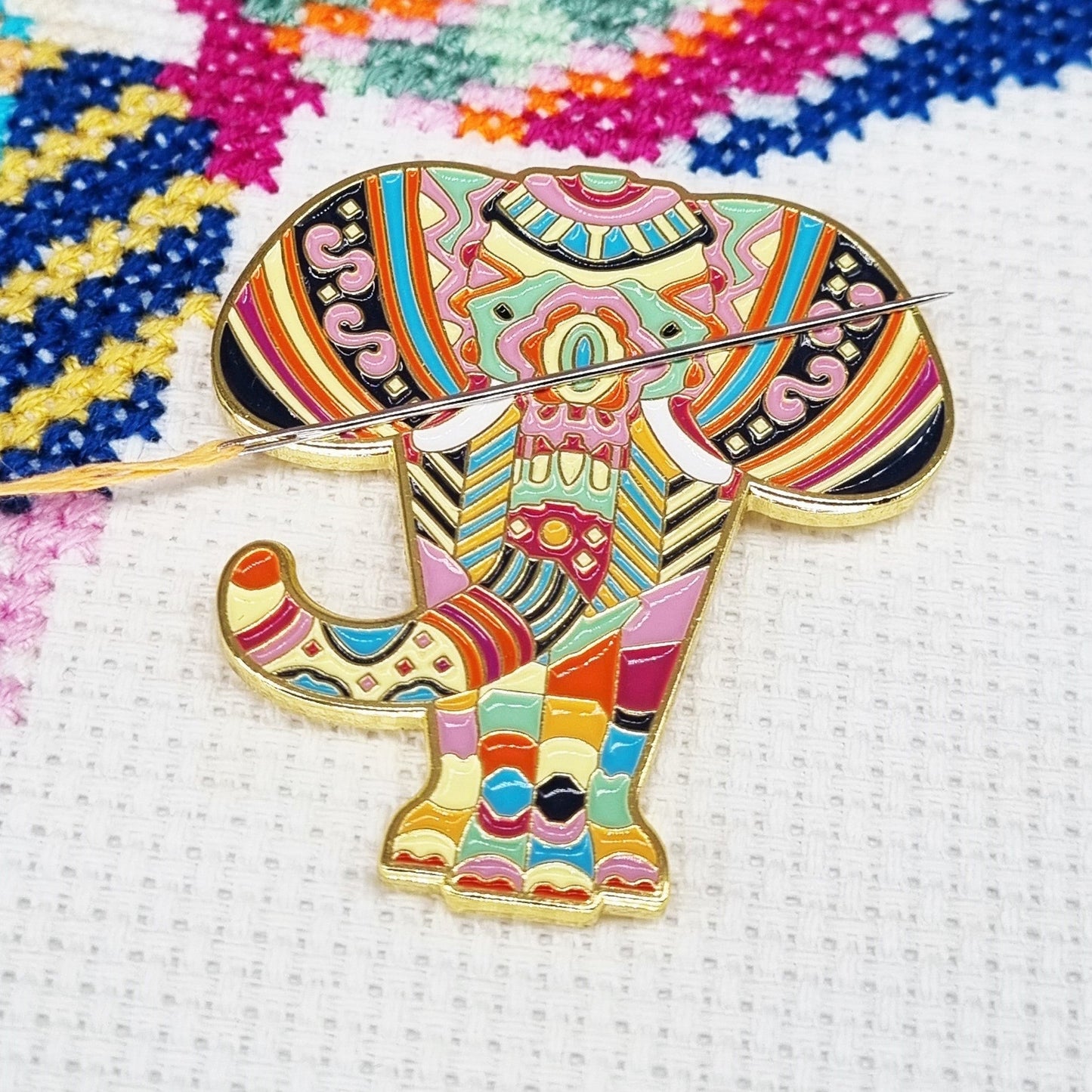 Needlework Accessory Bundle: 20 Needle Minders