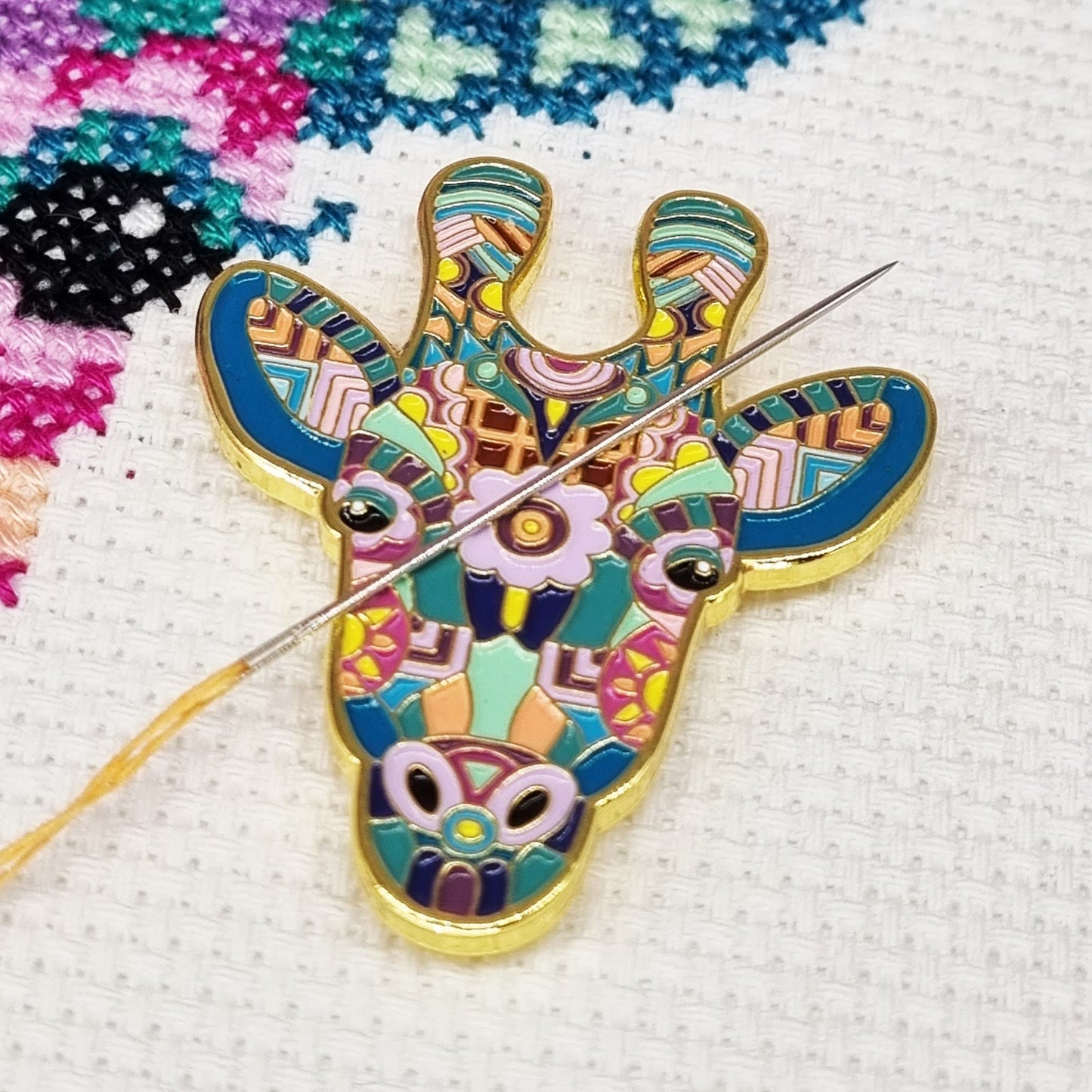 Needlework Accessory Bundle: 20 Needle Minders