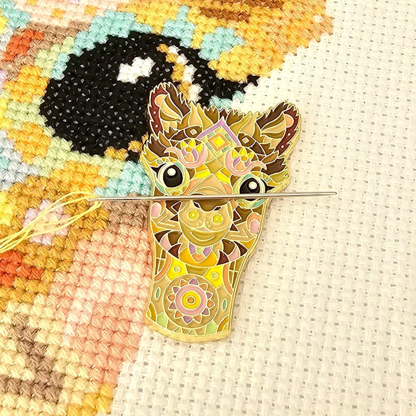 Mandala Alpaca Magnetic Needle Minder